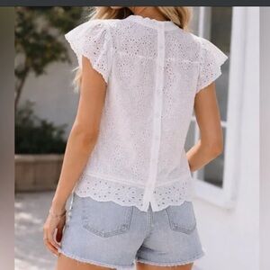 Anthropologie Jennifer & Grace eyelet lace button back flutter sleeve top EUC